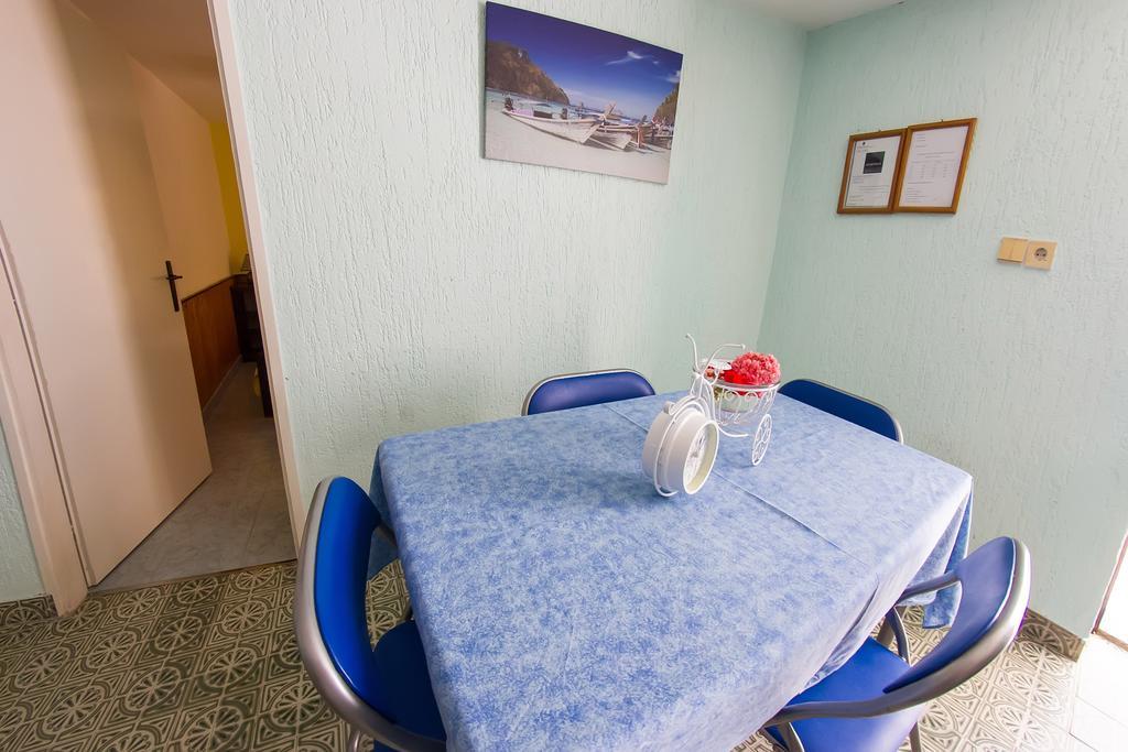 Apartments Stefanovski Paradiso Veli Lošinj Chambre photo