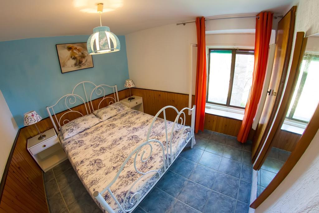Apartments Stefanovski Paradiso Veli Lošinj Chambre photo